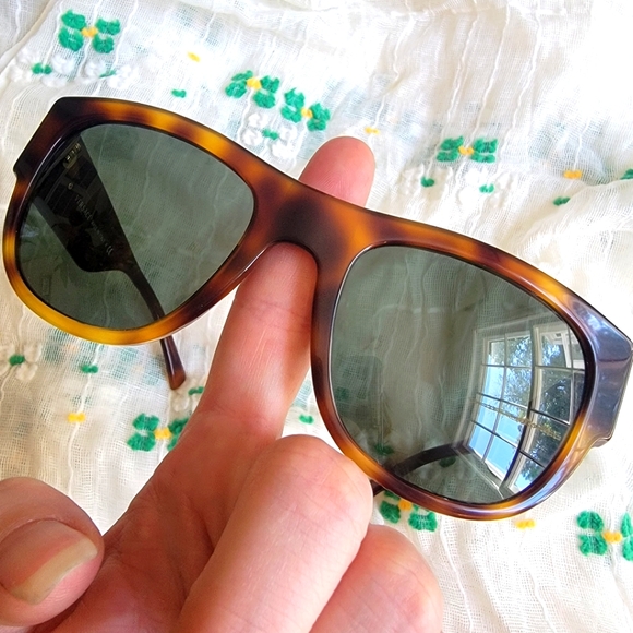 Authentic Versace Sunglasses - Picture 3 of 7